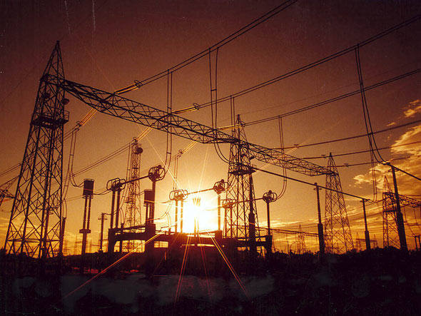 Apesar de redução, Brasil ainda tem um dos mais altos custos de energia