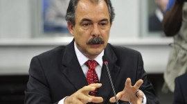 Professores da rede pública poderão ter direito a merenda escolar