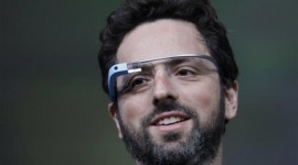 Google Glass combaterá hábito antissocial do smartphone, diz Brin