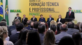 Governo vai oferecer 90 mil vagas para presos até 2014