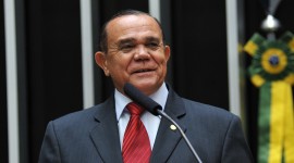 Sem salários extras, parlamentar diz que vai ter dificuldade para pagar ‘caixões e receitas médicas’ para eleitores