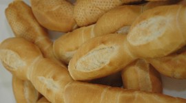 Fábrica de Aparecida de Goiânia que produzia pão com farinha vencida é interditada