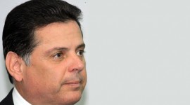 Marconi Perillo  autoriza troca de ingresso dos jogos do Goianão por nota fiscal