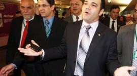 Feliciano presta depoimento no STF em ação por estelionato antes do horário previsto