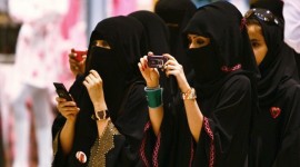 Três homens são forçados a abandonar a Arábia Saudita por serem demasiado bonitos