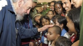 É difícil a vida no planeta Terra, diz Fidel a estudantes e professores
