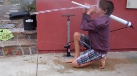 Vídeo YouTube: O garoto e sua bazuca Fail
