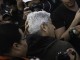 O jornalista Caco Barcellos é hostilizado por manifestantes em SP, quando fazia a cobertura do Profissão Repórter